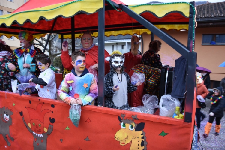 carnastleo2016cortege380